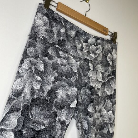 Athleta Floral $109 Elation Textured Stretch Tight Leggings Pants 7/8 Size M - Picture 4 of 11
